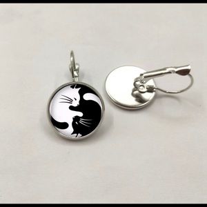 Intertwining Yin Yang Cat Earrings
